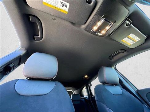 Used 2025 Mercedes-Benz GLA 250 image 17