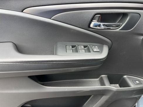 Certified 2022 Honda Pilot Sport image 22