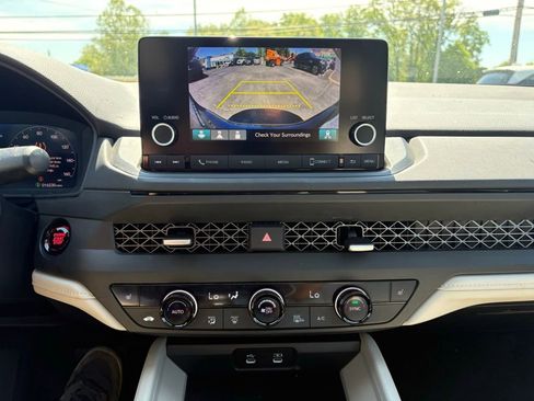 Used 2024 Honda Accord EX image 9