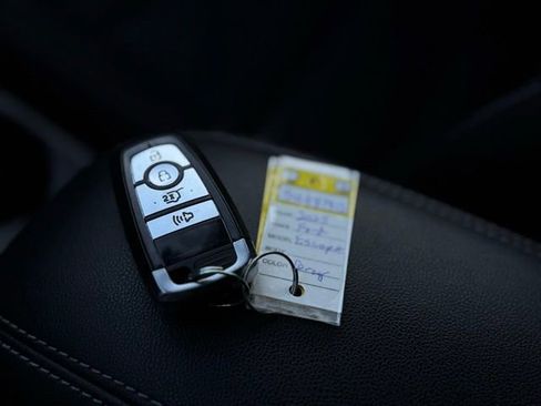 Used 2025 Ford Escape Active image 36