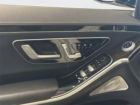 Certified 2022 Mercedes-Benz S 500 4MATIC image 12