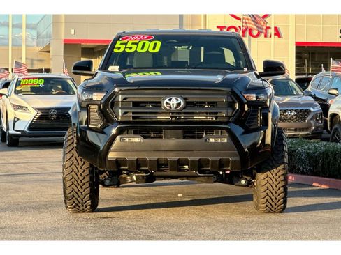 New 2025 Toyota Tacoma SR5 image 9