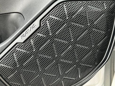 Used 2023 Toyota RAV4 XLE w/ Convenience Package image 22