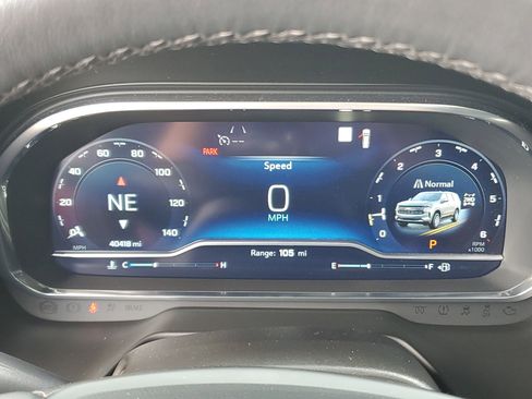 Used 2022 Chevrolet Tahoe LT w/ Luxury Package image 12