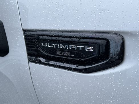 Used 2024 GMC Sierra 1500 Denali Ultimate image 10