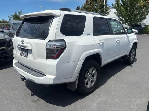Certified 2019 Toyota 4Runner SR5 Premium AWD/4WD image 2