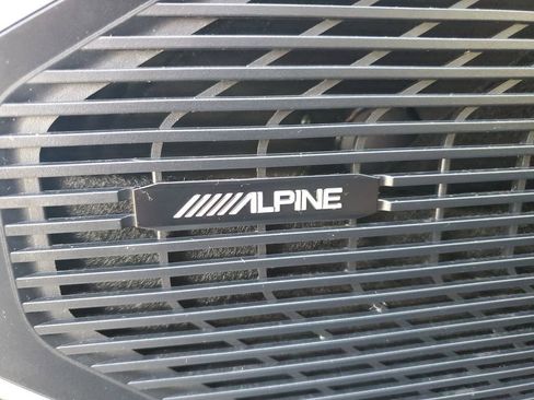 Used 2024 Jeep Wagoneer Series II w/ Flexible Seating Group RWD image 22