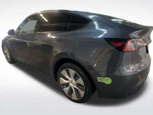 Used 2023 Tesla Model Y Long Range AWD/4WD image 7