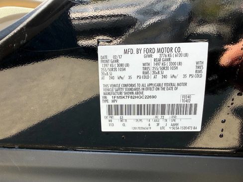 Used 2017 Ford Explorer Limited image 25