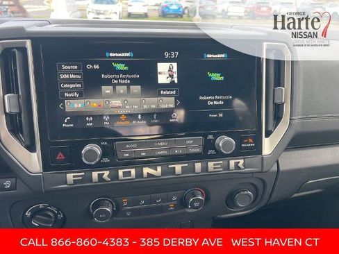 Certified 2025 Nissan Frontier SV image 27