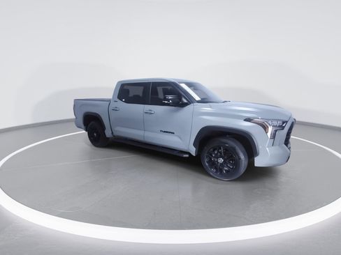 Used 2024 Toyota Tundra Limited AWD/4WD image 2
