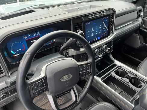 Used 2024 Ford F250 Platinum AWD/4WD image 8