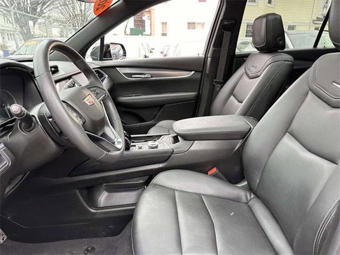 Used 2024 Cadillac XT6 Luxury w/ LPO, Floor Liner Package image 16