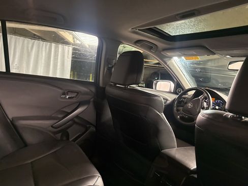 Used 2017 Acura RDX AWD image 9