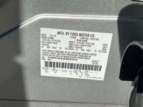 Used 2019 Ford Edge Titanium w/ Equipment Group 301A image 32