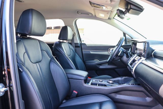 Certified 2023 Kia Sorento EX FWD image 17