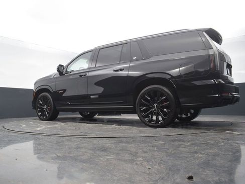 Certified 2026 Cadillac Escalade ESV V w/ LPO, ONYX Package image 52