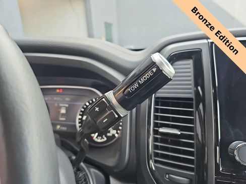 Used 2024 Nissan Titan SV w/ SV Bronze Edition Package RWD image 21