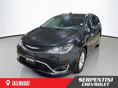 Used 2017 Chrysler Pacifica Touring-L