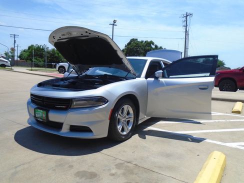 Used 2021 Dodge Charger SXT w/ Leather Interior Group RWD image 26