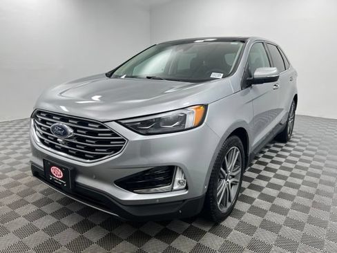 Used 2021 Ford Edge Titanium w/ Equipment Group 301A AWD/4WD image 2