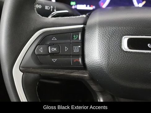 Used 2023 Jeep Grand Cherokee Limited w/ Black Appearance Package AWD/4WD image 8