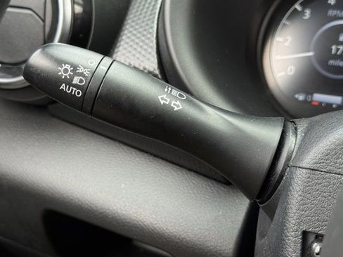 Used 2022 Nissan Kicks SV image 24