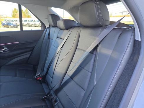 New 2026 Mercedes-Benz GLE 450e 4MATIC image 16