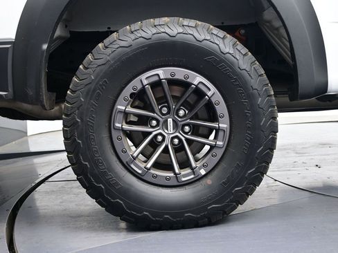 Used 2020 Ford F150 Raptor w/ Equipment Group 802A Luxury image 27