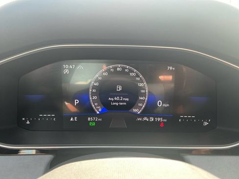 Used 2025 Volkswagen Jetta SE w/ Sunroof Package FWD image 19