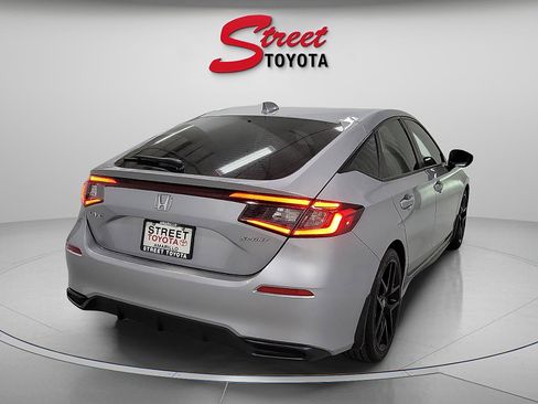 Used 2024 Honda Civic Sport image 4