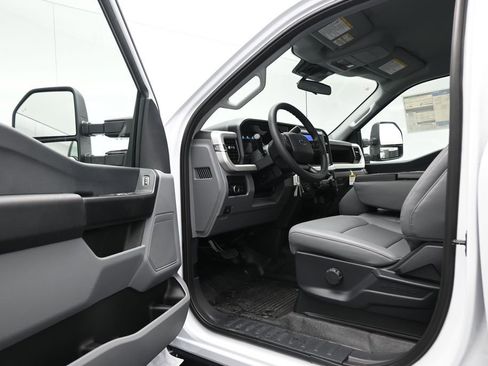 New 2026 Ford F250 XL RWD image 7