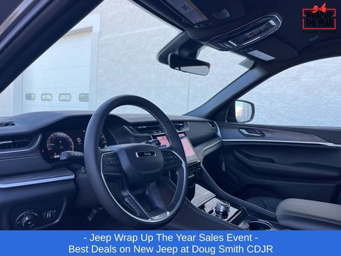 New 2025 Jeep Grand Cherokee L Limited w/ Trailer Tow Package image 10