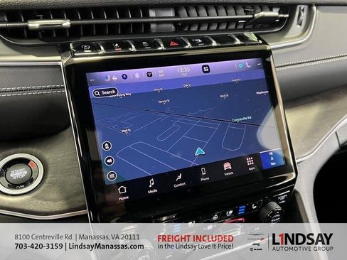 New 2025 Jeep Grand Cherokee Limited w/ Luxury Tech Group II image 30