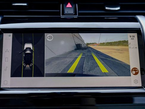 Used 2023 Land Rover Discovery Sport S R-Dynamic image 33