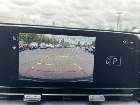 Used 2024 Hyundai Kona SEL AWD/4WD image 16