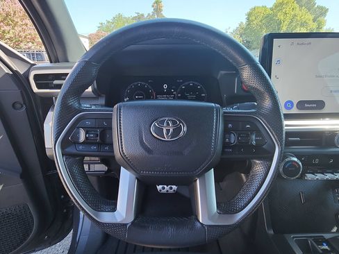 Used 2024 Toyota Tacoma TRD Sport AWD/4WD image 11