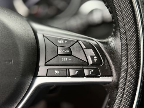 Used 2018 Nissan Rogue SL FWD image 28