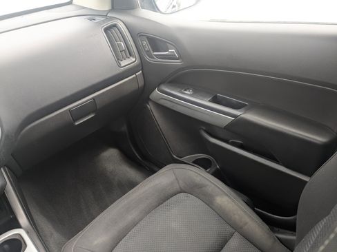 Used 2020 Chevrolet Colorado LT RWD image 21