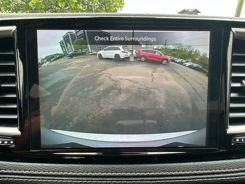 Certified 2023 Chrysler Pacifica Touring-L FWD image 7