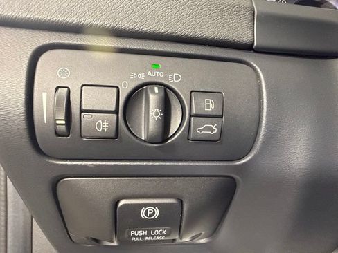 Used 2013 Volvo S60 T5 FWD image 16