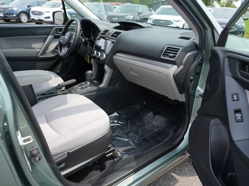 Used 2018 Subaru Forester 2.5i Premium w/ All-Weather Package AWD/4WD image 30