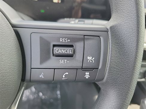 New 2025 Nissan Kicks S image 6