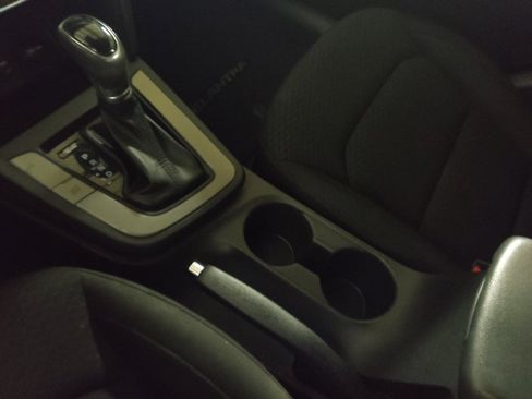 Used 2020 Hyundai Elantra SEL w/ Cargo Package (C1) image 26