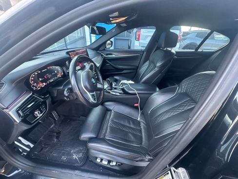 Used 2022 BMW M550i xDrive w/ Premium Package AWD/4WD image 8
