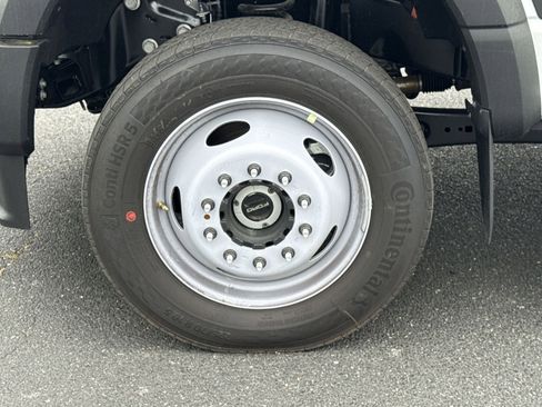 New 2026 Ford F550 4x4 Crew Cab image 12
