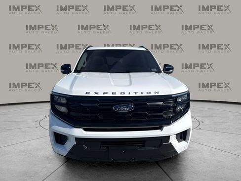 Used 2025 Ford Expedition Active AWD/4WD image 8