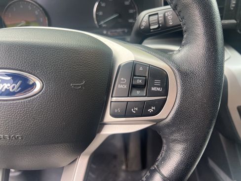 Used 2022 Ford Explorer XLT w/ Equipment Group 202A image 19