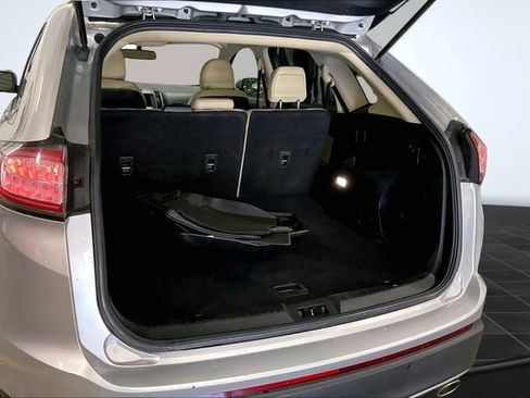 Used 2018 Ford Edge SEL w/ Equipment Group 201A AWD/4WD image 5