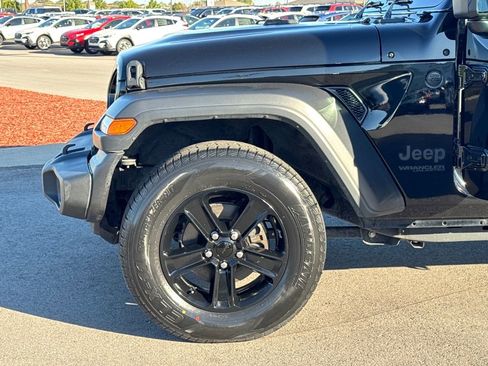 Used 2021 Jeep Wrangler Unlimited Sport image 25